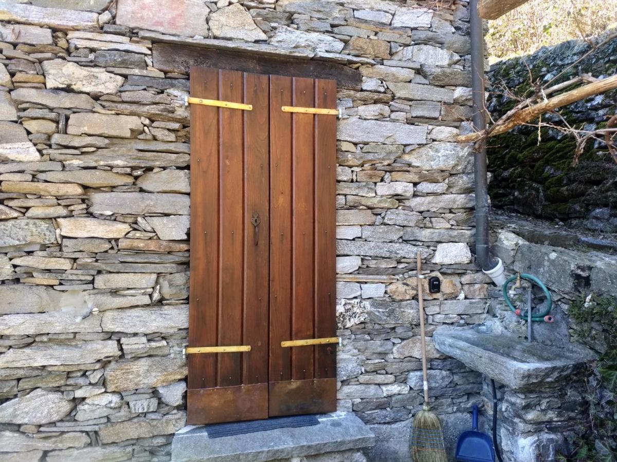 Rustico "Casa Di Sasso" Villa อินตรันญา ภายนอก รูปภาพ
