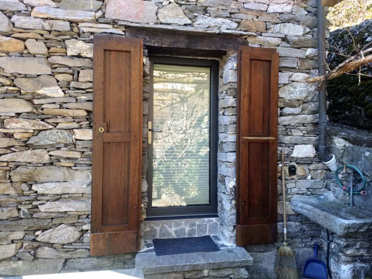 Rustico "Casa Di Sasso" Villa อินตรันญา ภายนอก รูปภาพ