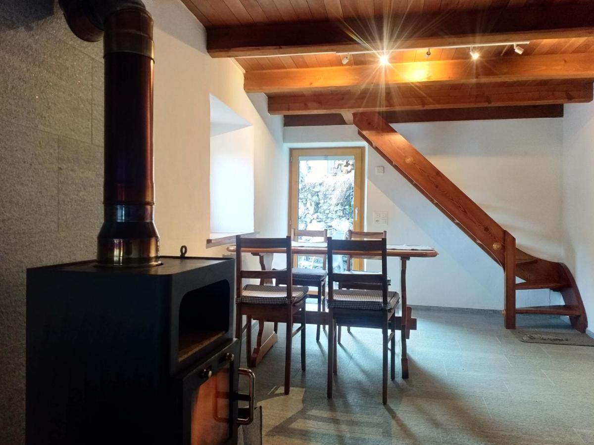 Rustico "Casa Di Sasso" Villa อินตรันญา ภายนอก รูปภาพ